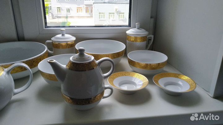 Посуда фарфор с золотым кантом