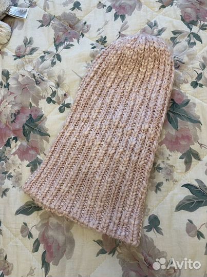 Женская шапка