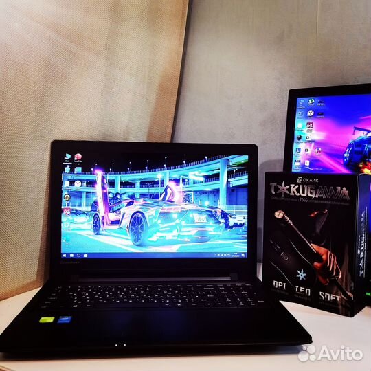 Ноутбук Lenovo SSD512GB RAM8GB 2 видеоадаптера