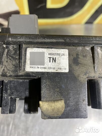 Блок предохранителей Шевроле Круз