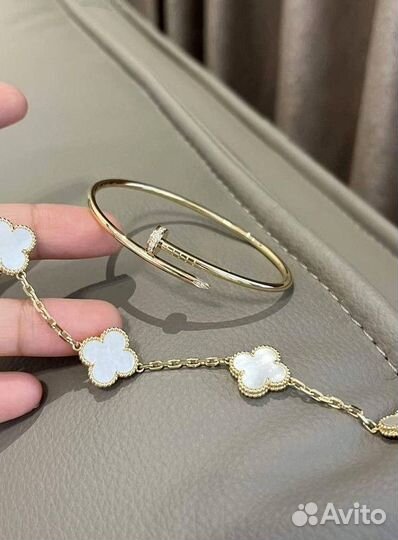 Элегантность в каждом элементе: браслет Van Cleef