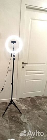 Кольцевая лампа со штативом