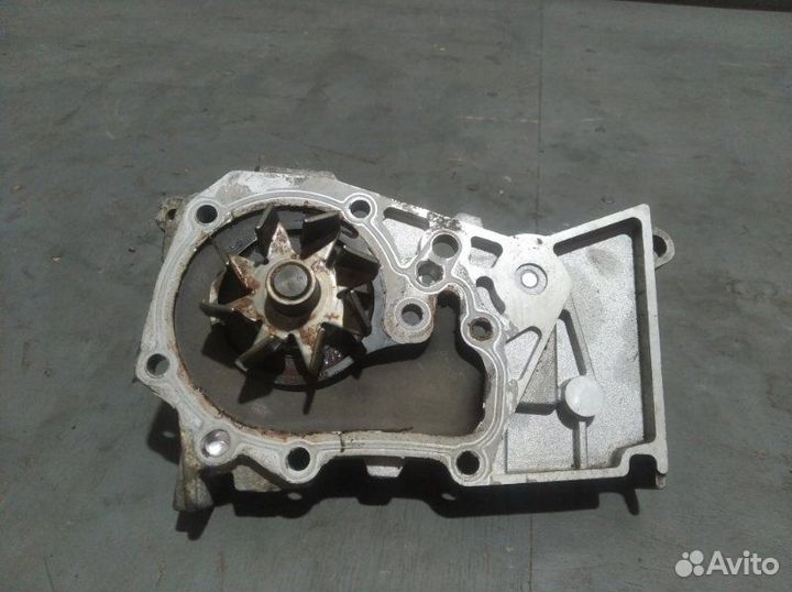 Помпа Renault Sandero 1 2010