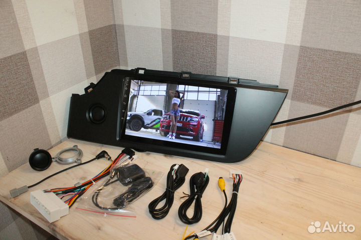 Штатная магнитола Kia Rio 4