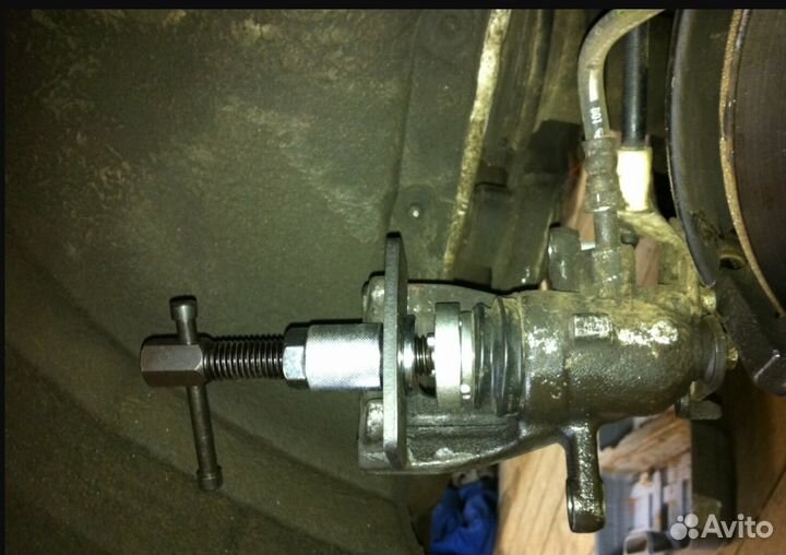 Съемник для тормозных колодок