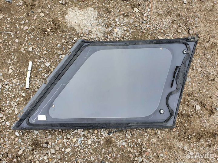 Стекло собачника Range Rover L405 2018