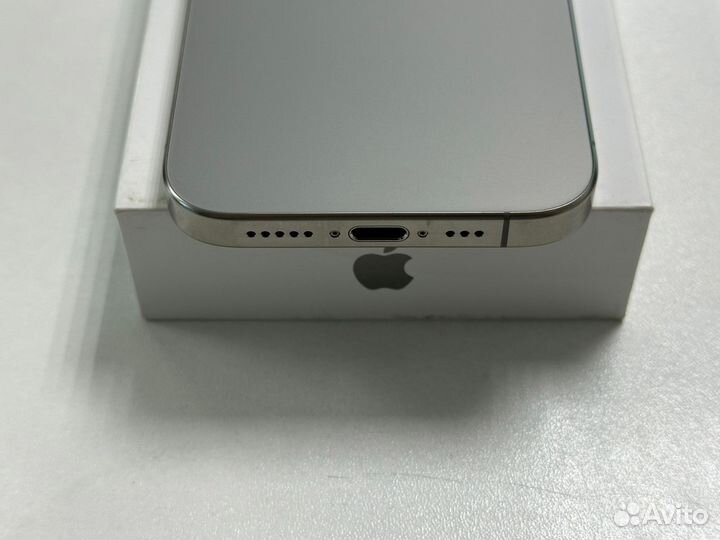 iPhone 15 Pro, 256 ГБ