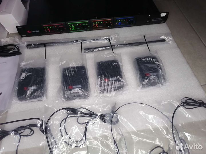 Микрофонная Радиосистема (Volta US-4H) система