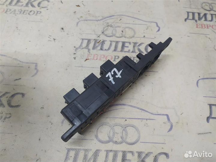 Блок предохранителей Audi Allroad quattro 2000-20