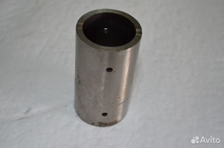 Втулка блока шестерен заднего хода 53-1701083