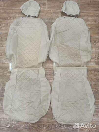 Автомобильные чехлы на весту