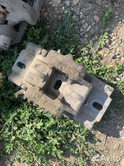 Подушка МКПП левая Ford Fusion