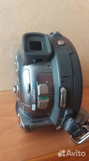 Видеокамера Canon DC10