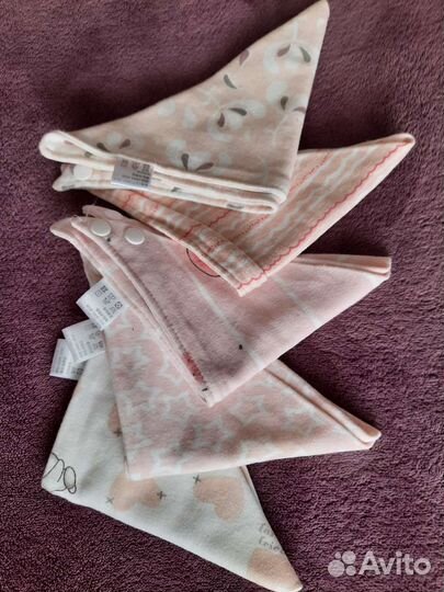 Слюнявчики для девочки