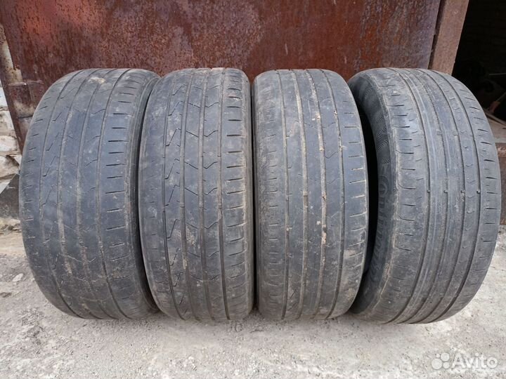 Hankook Vantra ST AS2 RA30 205/55 R16
