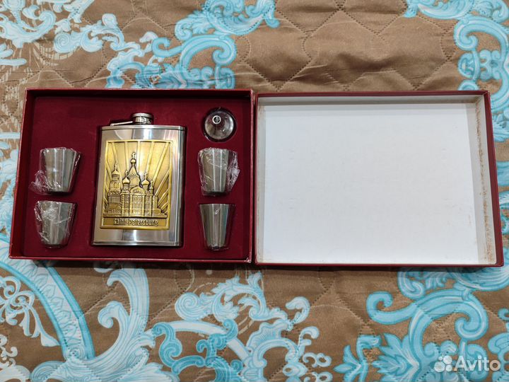 Фляжка коньячная с рюмочками