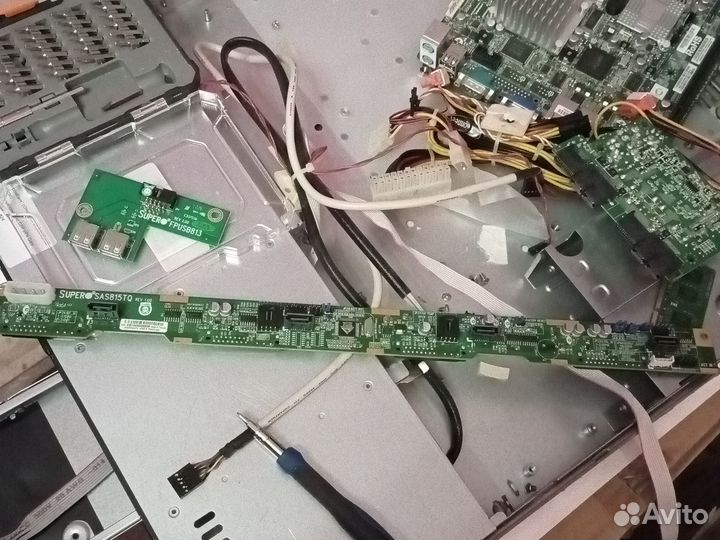 Supermicro sas815tq, x7spe-hfd525