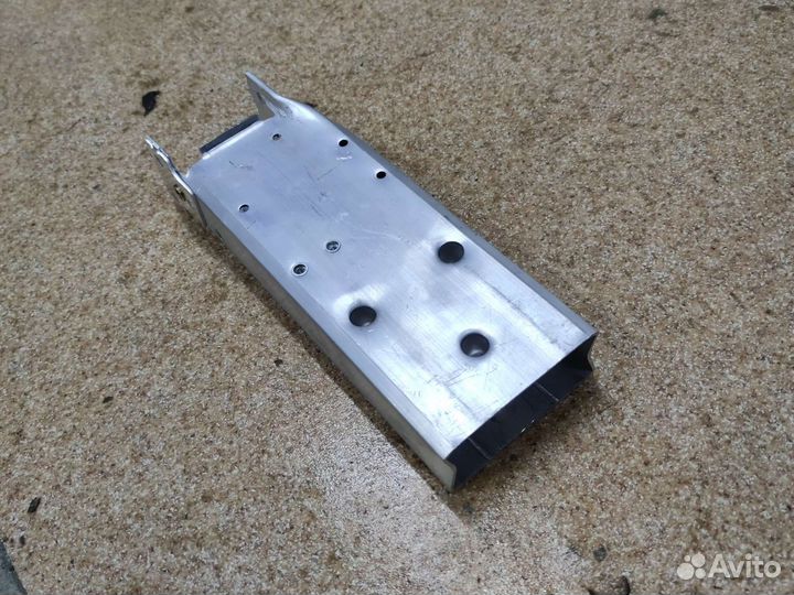 Домик усилитель бампера бмв Ф30 Ф20