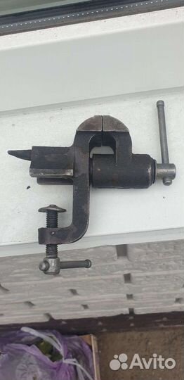 Тиски маленькие СССР