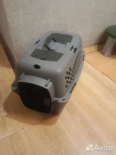 Переноска для маленьких собак и крупных кошек