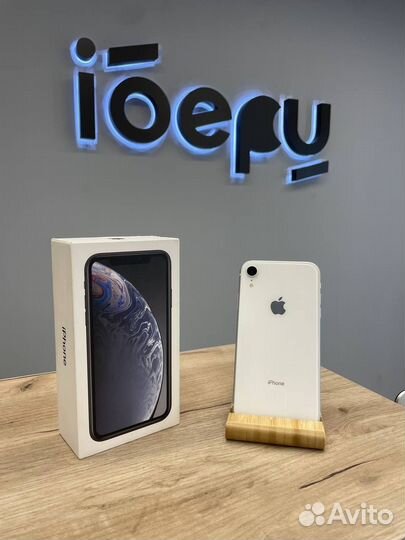 Телефон iPhone XR 64 White