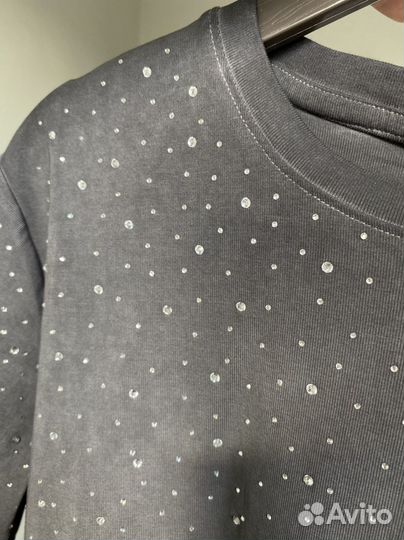 Футболка со стразами