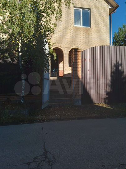 Дом 326,2 м² на участке 6 сот.