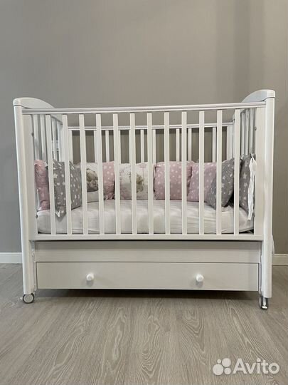 Детская кроватка с маятником Гандылян Дашенька