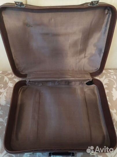 Чемодан советский раритет,80-х годов,кожзам,с ключ