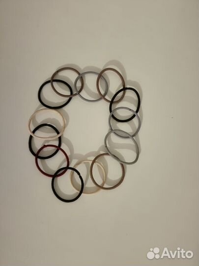 Резинки для волос и заколки