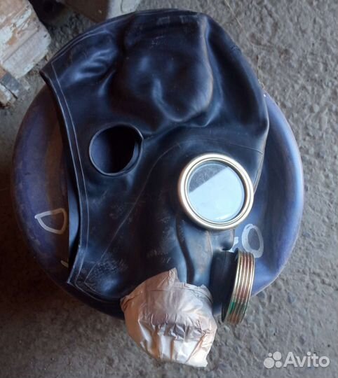Противогазы новые