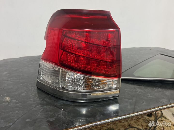 Lexus Lx570 фонарь задний левый