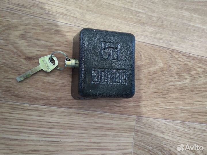 Замок навесной