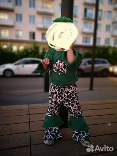 Красивый костюм для девочки 80