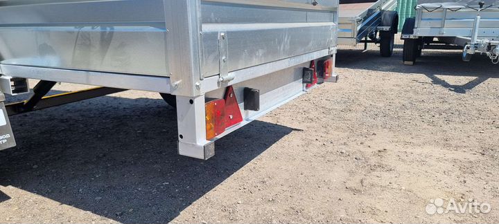 Прицеп легковой с аэротентом