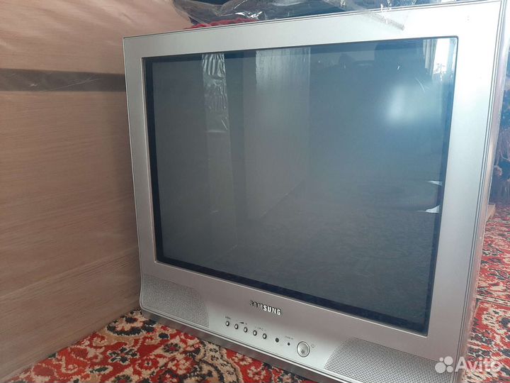 Телевизор samsung