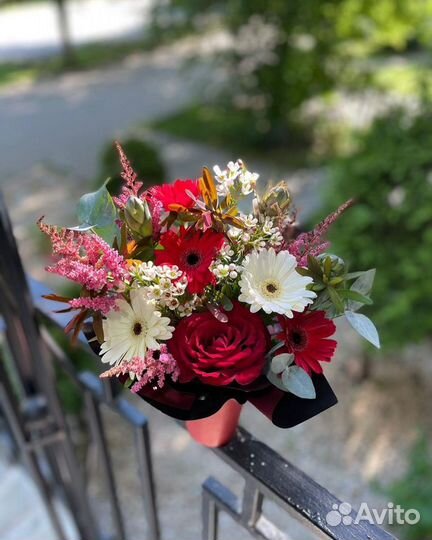 Доставка цветов и букетов, свадебный букет