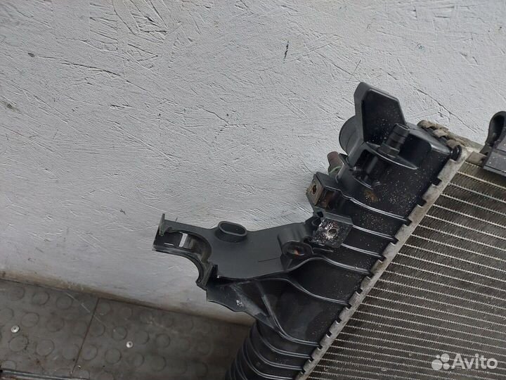 Радиатор охлаждения двигателя Volvo XC90, 2004