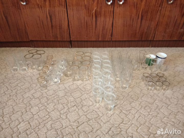 Бокалы, фужеры, стаканы, рюмки