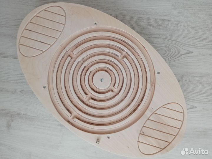 Балансировочная доска (балансборд)