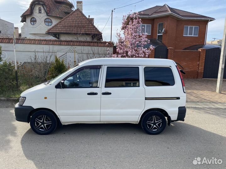 Toyota Town Ace 1.8 AT, 2003, 298 000 км