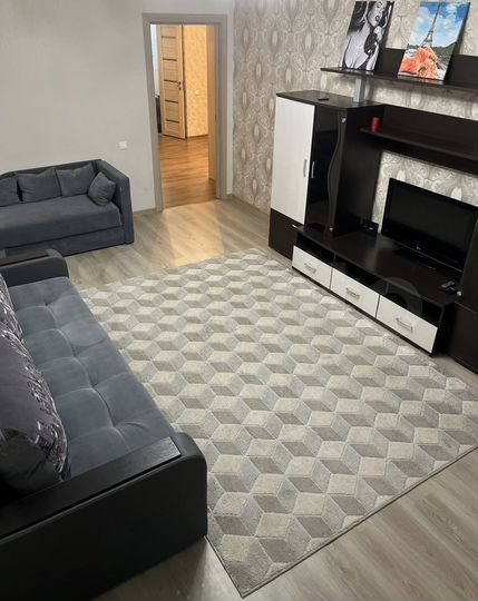 2-к. квартира, 80 м², 6/17 эт.