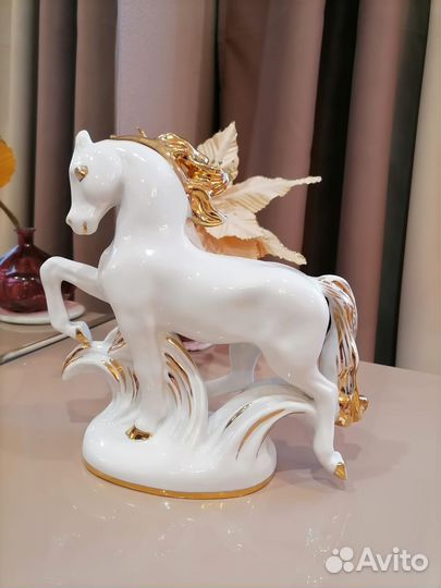Статуэтка,Конь-огонь