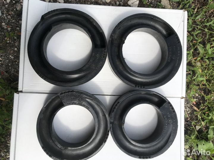 Рычаги подвески передние верхние Mercedes C W202