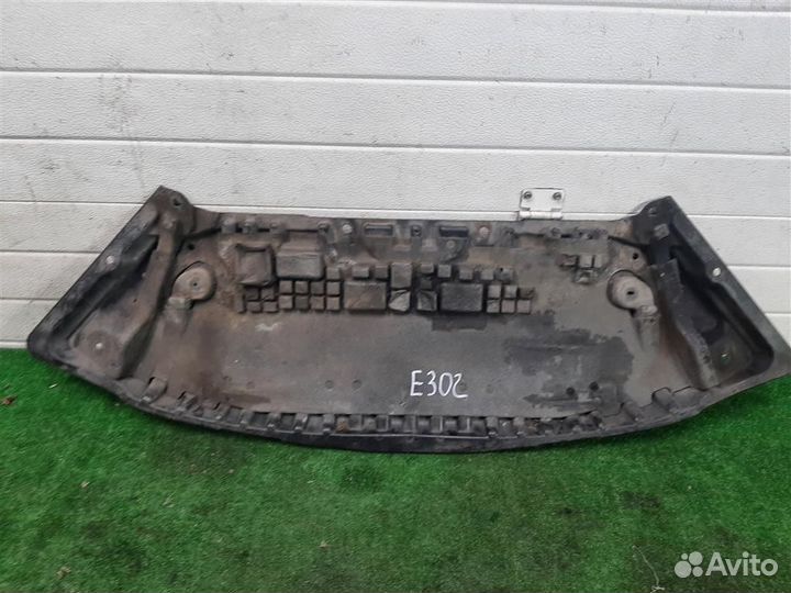 Пыльник бампера переднего Mercedes Benz C-Class W