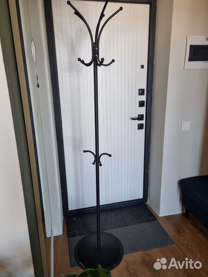 Вешалка напольная для верхней одежды