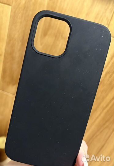 Чехлы на iPhone 12 pro