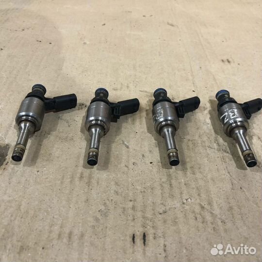 Форсунка топливная VAG. Оригинал BZB