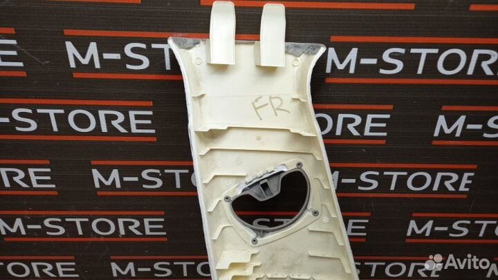 Обшивка стойки правая Bmw 3-Series E90 N46B20B