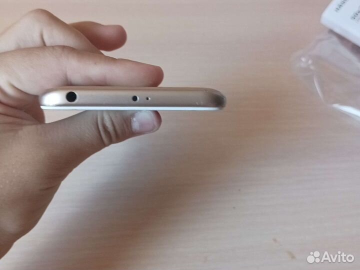 Xiaomi Redmi 5A, 2/16 ГБ